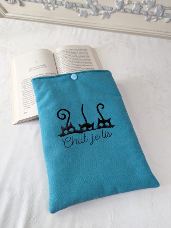 Protège livre format poche ,  chats chut je lis
