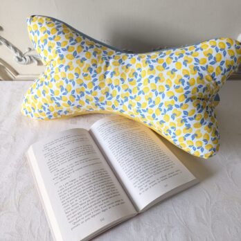 Coussin de lecture  ,cale nuque ,des citrons