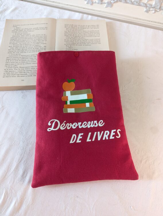 Housse ,protège livre format broché ,dévoreuse de livres