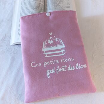 Protège livre format poche , ces petits rien ...