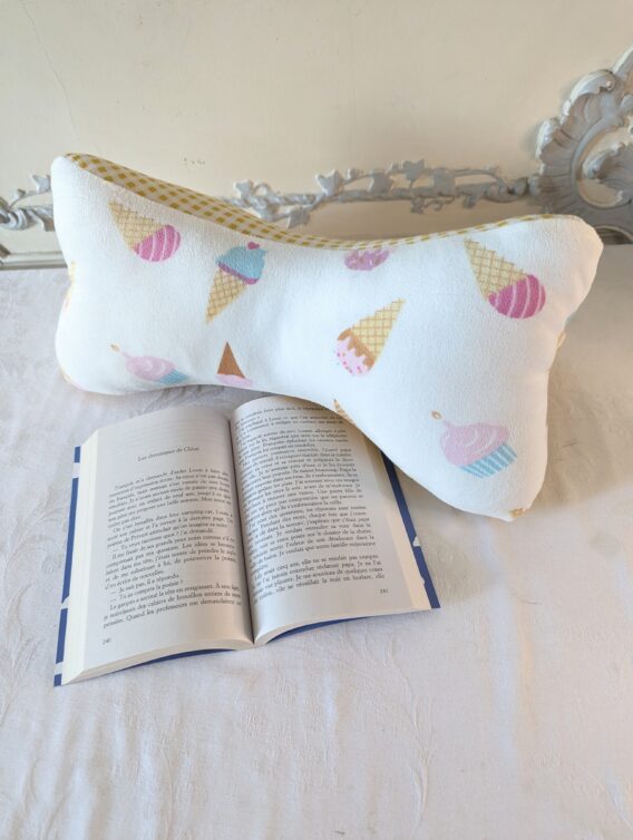 Coussin de lecture  ,cale nuque ,des glaces