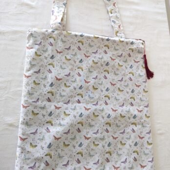 Sac tote bag , doublé, Zippé , avec une poche intérieure, des papillons