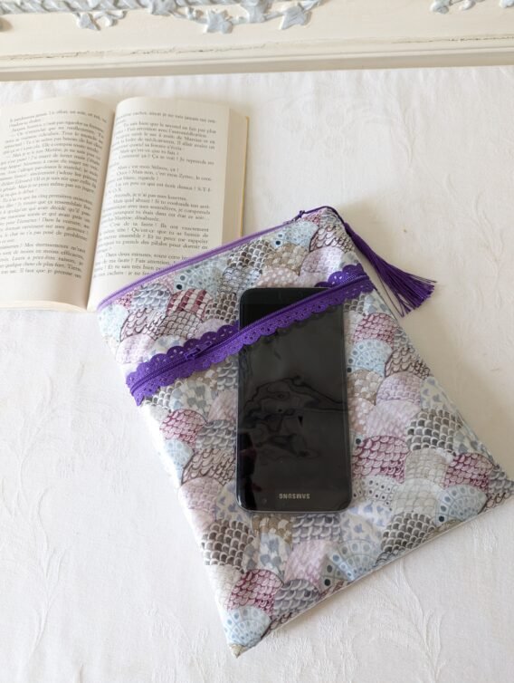 Protège livre Imperméable, format poche , avec 2 poches  zippées ,éventails japonais