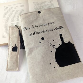 Housse ,protège livre format broché , avec MP assorti  Petit Prince Fais de ta vie ...