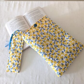 Protège livre format poche ,  des citrons avec MP assorti