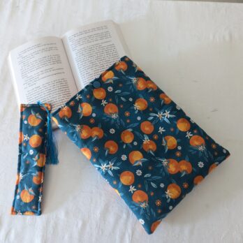 Housse ,protège livre format broché ,des oranges avec Marque Page assorti