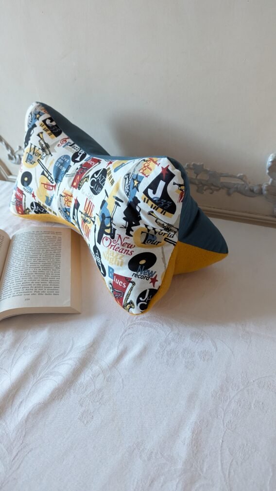 Coussin de lecture  ,cale nuque ,thème jazz – Image 2