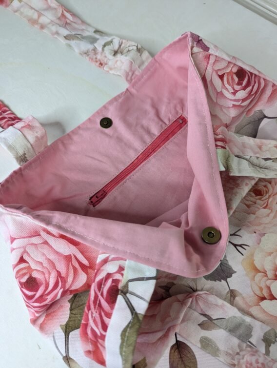 Sac tote bag , doublé, , avec une poche intérieure, des pivoines – Image 2