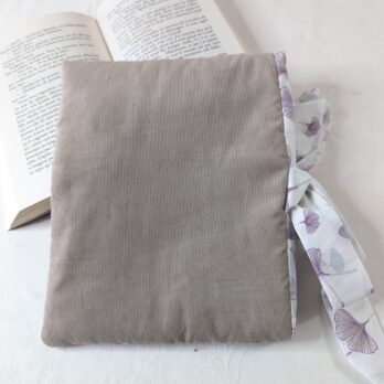 Protège livre format poche ,  velours beige / feuilles ginko