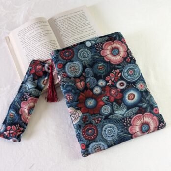 Protège livre format poche , fleurs rouges/ bleues + MP assorti