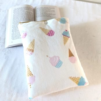 Protège livre format poche , pilou pilou des glaces