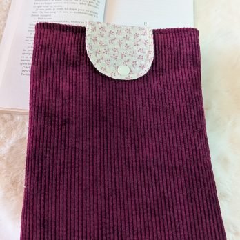 Protège livre format poche/ avec rabat ,velours bordeaux/petites fleurs