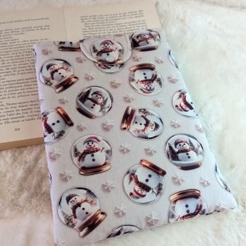 Housse ,protège livre format broché, avec rabat , boules de noël