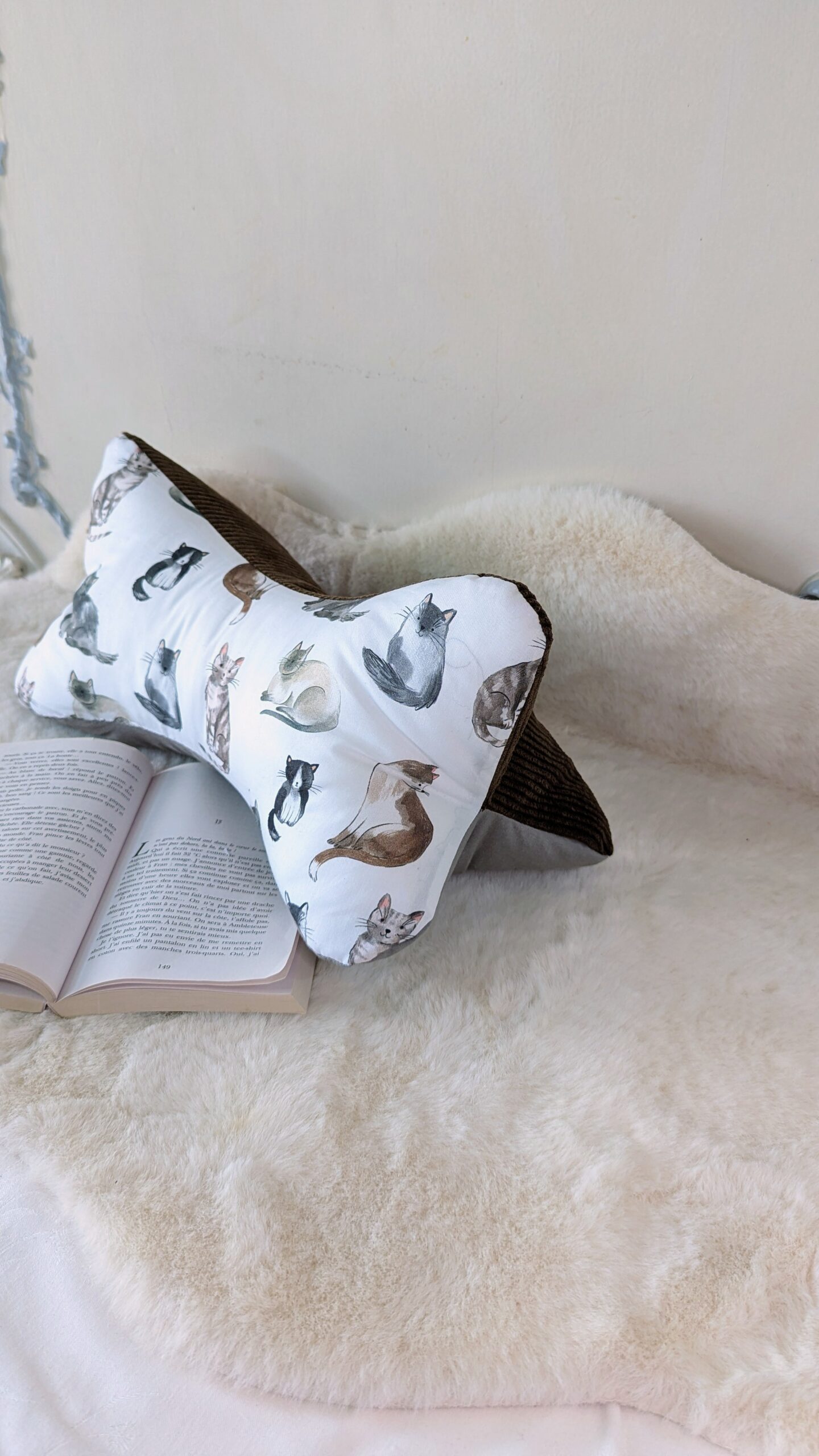 Coussin de lecture , cale nuque , des chats – Image 2