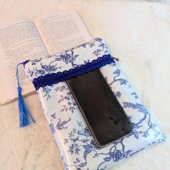 Protège livre Imperméable, format poche , avec 2 poches zippées , des oiseaux bleus