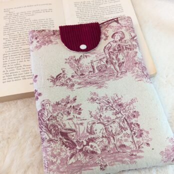 Protège livre format broché ,avec rabat, toile de Jouy rouge / velours