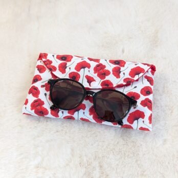 Etui à lunettes imperméable , avec rabat , des coquelicots