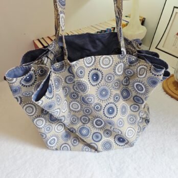 Grand sac fourre tout en tissu coton doublé, bleu jean / cercles